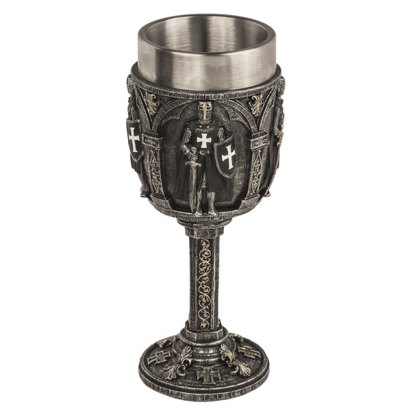 Ritarityylinen pikari, jossa ruostumattomasta teräksestä valmistettu sisäosa