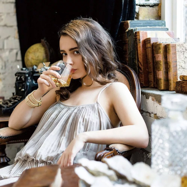 Karahvi, 2 lasia ja kivikuutiot -setti "DELUXE DIAMOND"