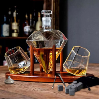 Karahvi, 2 lasia ja kivikuutiot -setti "DELUXE DIAMOND"