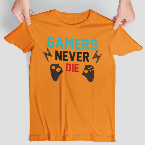 T-paidat "Gamers never die"