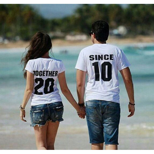 T-paitasetti "Together Since" su pasirinktais metais T-paitasetti "Together Since" su pasirinktais metais