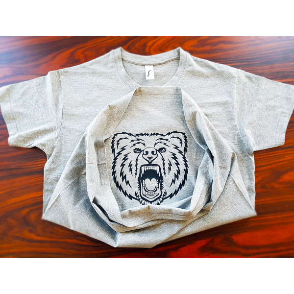 T-paita "Bear Hug" T-paita "Bear Hug"