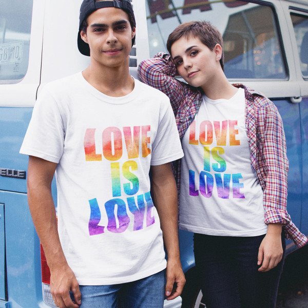 T-paidat "Love is love"