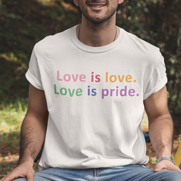 T-paidat "Love is pride"