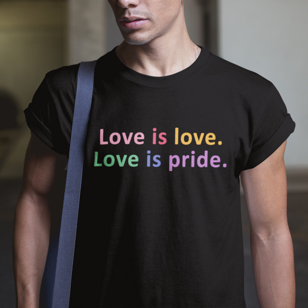 T-paidat "Love is pride"