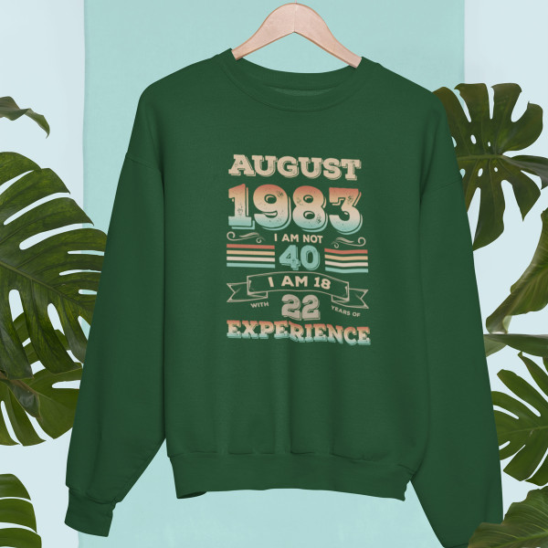 Paita "Experience" valitulla päivämäärällä (ilman huppua) Paita "Experience" valitulla päivämäärällä (ilman huppua)