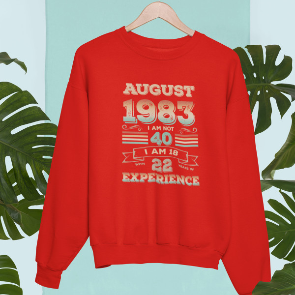 Paita "Experience" valitulla päivämäärällä (ilman huppua) Paita "Experience" valitulla päivämäärällä (ilman huppua)