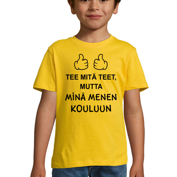 Lasten t-paita "Menossa kouluun"