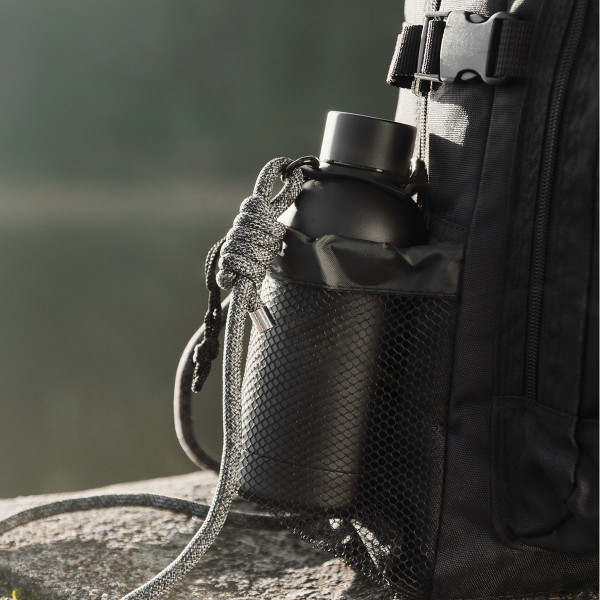 Metallinen termospullo "VINGA Parks" kaiverretulla tekstilläsi (400ml)