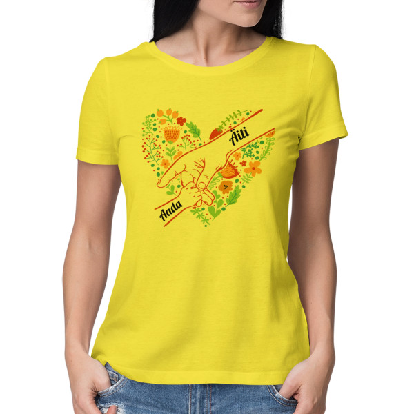 Naisten t-paita "Äidin sydän" valituilla lasten nimillä