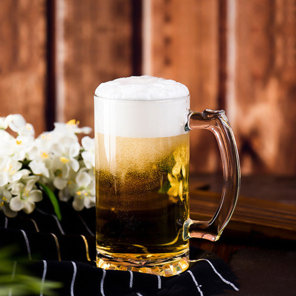 Lasinen oluttuoppi kahvalla (500 ml)