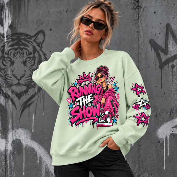 Unisex-collegepaita pastellisävyissä "Running the Show"