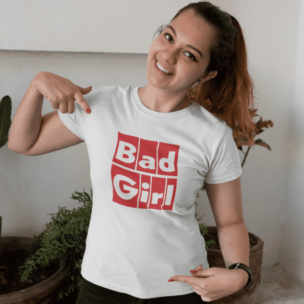 Naisten T-paita "Bad Girl"